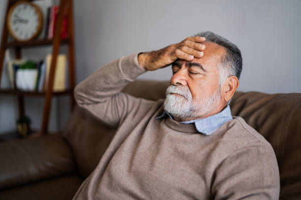 Senior suffering from deep cognitive fog and memory gaps